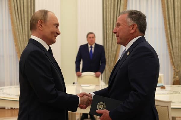 Steve Witkoff accused of allegedly ‘boosting about teaching Russian officials how to manipulate Trump’