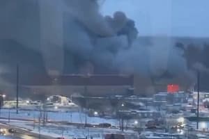 Moscow Stroypark shopping centre on fire Mash