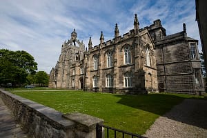 Degree, debt and dole: Universities tell graduates to claim benefits King''s College / Aberdeen