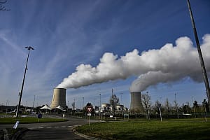 £35bn Polish-led nuclear plan to build 14 reactors across UK NEWS : Les Algriculteurs bloquent l entree de la centrale nucleaire de Golfech - Golfech - 30/01/2034