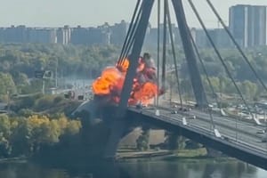 Kyiv bridge attacked