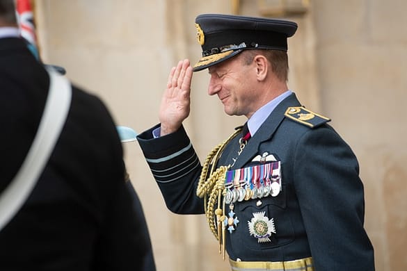 Military chief warns UK to prepare for long war as Russia ‘raises the ...