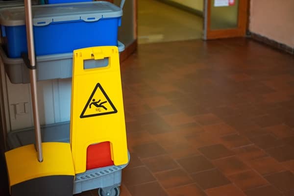 Professional cleaning cart with all utensils and safety protocols for Hospitals Image of professional cleaning cart with all utensils and safety protocols Copyright: xZoonar.com/CarlosxAndresxMartinezxSubiratsx 20789150,Image: 839094902, License: Rights-managed, Restrictions: imago is entitled to issue a simple usage license at the time of provision. Personality and trademark rights as well as copyright laws regarding art-works shown must be observed. Commercial use at your own risk., Model Release: no,