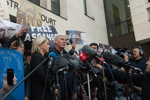Swedish prosecutors to reopen rape probe against Julian Assange ...