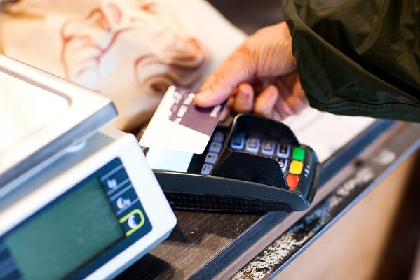 Credit card bills soar as Brits face 35% interest shock – London Business News | London Wallet
