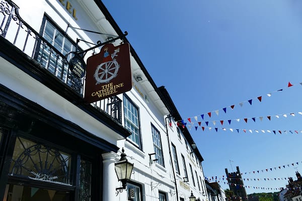 Wetherspoons warns of profit decline amid rising costs - London Business News | Londonlovesbusiness.com