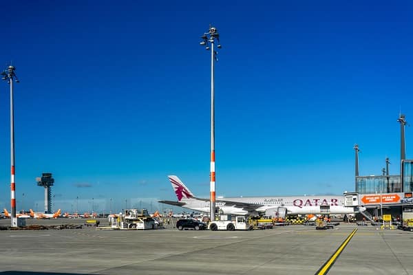 Qatar Airways restores limited flights amid Middle East airspace disruptions