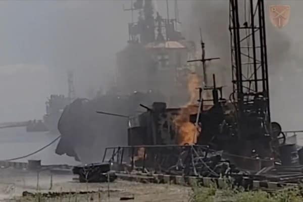 Russian drone strikes Chinese-linked cargo ship in Black Sea - London Business News | Londonlovesbusiness.com