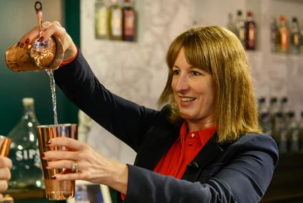 VAT expert warns the milkshake tax will shake up a struggling sector - London Business News | Londonlovesbusiness.com