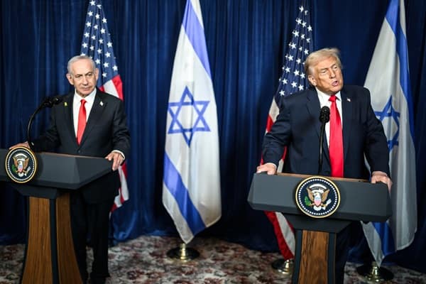 Iranian hardliners offer millions for Trump's head and he warns Iran of 'obliteration' - London Business News | Londonlovesbusiness.com