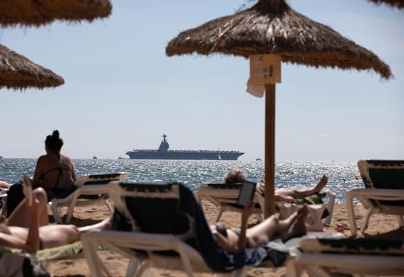 On the Beach warns Middle East war is hitting holiday bookings - London Business News | Londonlovesbusiness.com