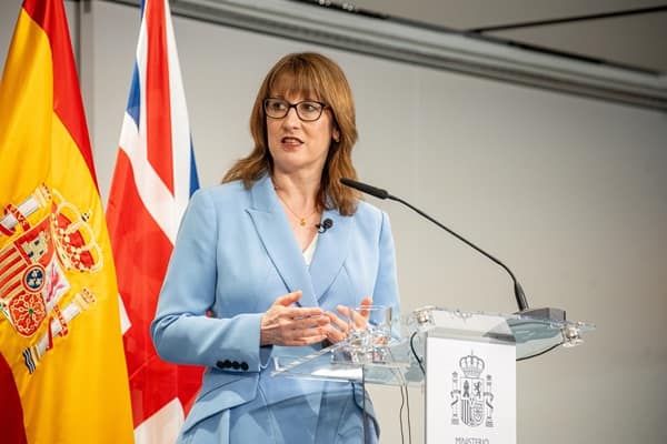 Burnham’s first big test, will he dump Reeves for ‘Red Ed’? - London Business News | Londonlovesbusiness. com