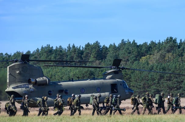 UK braces for war as ministers admit gaps in tracking 95,000 former troops