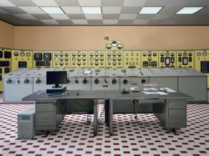 Edgar Martins, Alto Lindoso power plant: Control room, 2011, C-type print. The Wapping Bankside Project