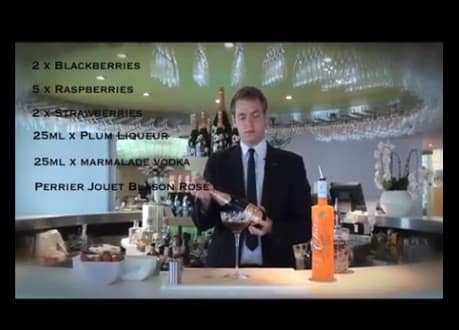 Making a Blason Berry Fizz