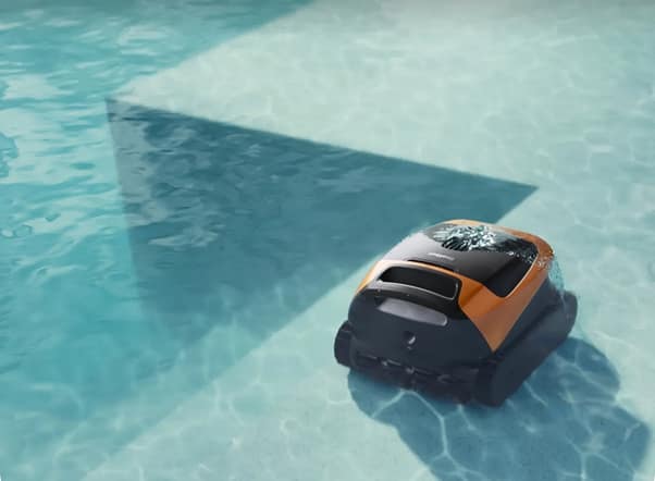 How robotic pool cleaners help community pools recover after weekend use - London Business News | Londonlovesbusiness.com