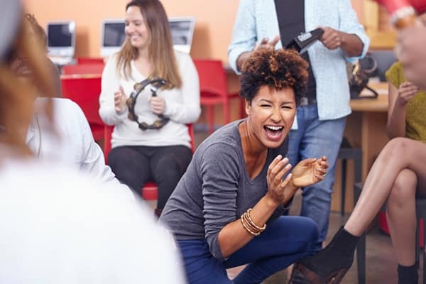 How music-focused activities boost workplace morale in high-pressure London roles - London Business News | Londonlovesbusiness.com