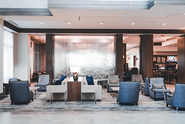 London's hotel boom is rewriting the design rulebook, and glass is leading the change - London Business News | Londonlovesbusiness.com