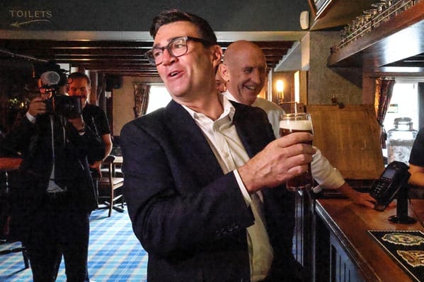 Downing Street’s extraordinary warning over Burnham’s pub-and-football image