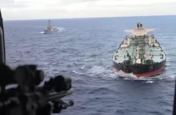 Footage shows the moment US military ‘seizes’ Russian shadow fleet tanker – London Business News | London Wallet