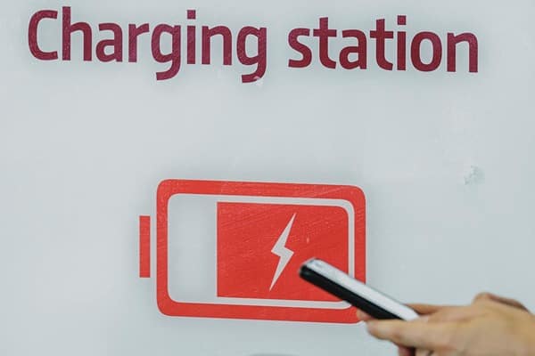 Keep the holiday spirit alive with convenient phone charging lockers for customers - London Business News | Londonlovesbusiness.com