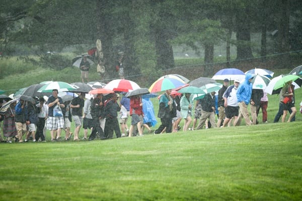 Maximum coverage: Why large branded golf umbrellas offer unmatched visibility - London Business News | Londonlovesbusiness.com