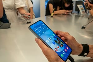 Samsung Galaxy Z Flip6 and Z Fold6 smartphones