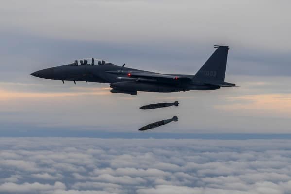 South Korean and U.S. military launch 4 surface-to-surface missiles in response to N.Korea missile test