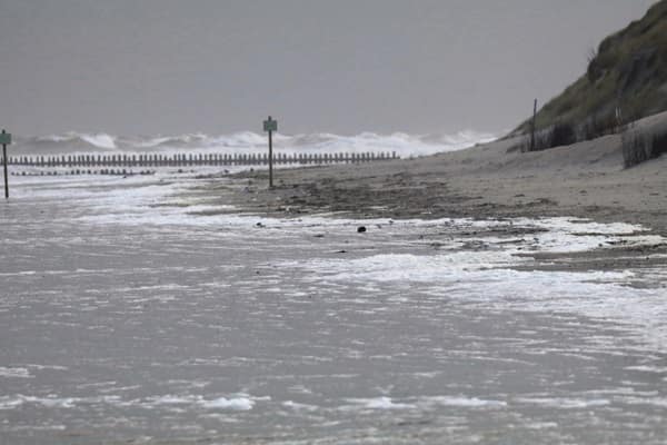 Warning of 'isolated tornadoes' with 'intense rainfall' as Met Office wind warning come into force - London Business News | Londonlovesbusiness.com