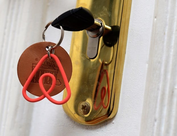 Airbnb snags Amazon executive as new CFO