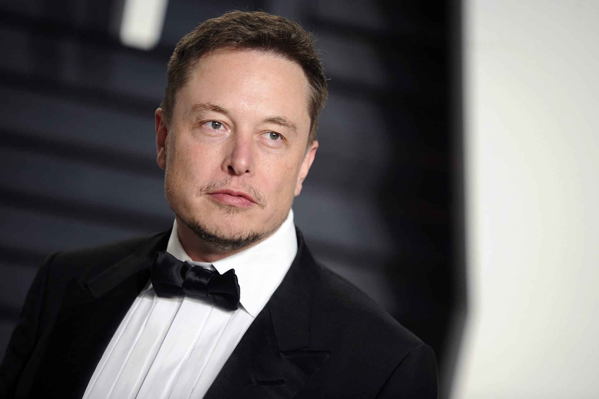 Elon Musk Dismisses SEC, Claims He Doesn’t Respect It