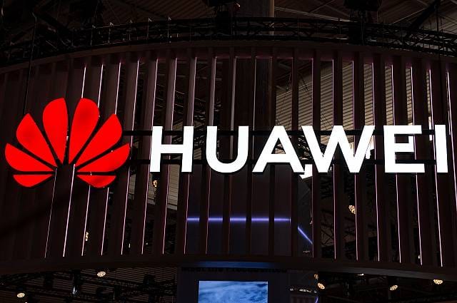 Huawei Users Face Disruptions as Google Block Lingers Huawei Users Face Disruptions as Google Block Lingers