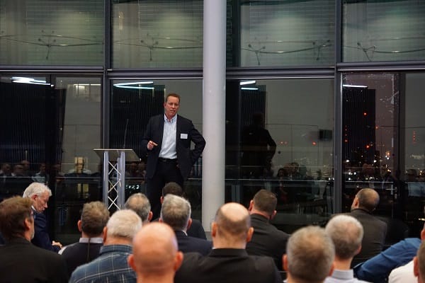 Cloudstratex celebrates cloud migration service launch with strategic partnership