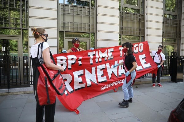 Greenpeace Activists Spark Social Distancing Protest at BP AGM Greenpeace Activists Spark Social Distancing Protest at BP AGM