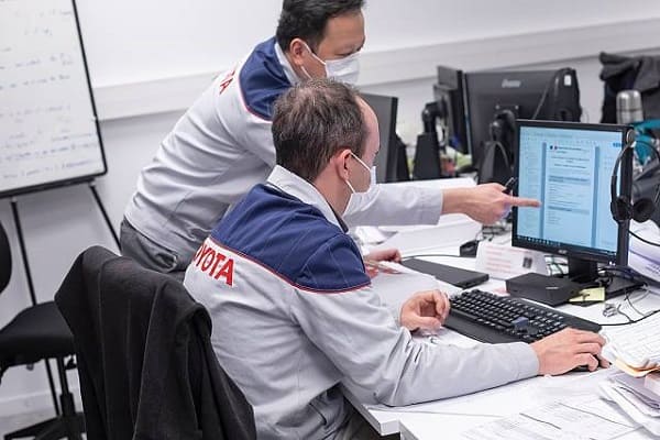 UK Tech Job Listings Plunge 57% in 2020