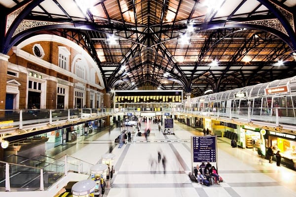 EE Unites London Rail Lines with Seamless Mobile Coverage