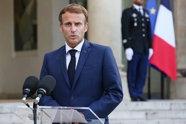 Macron Confirms France at Critical Juncture as Rising Living Costs Trigger Nationwide Strikes