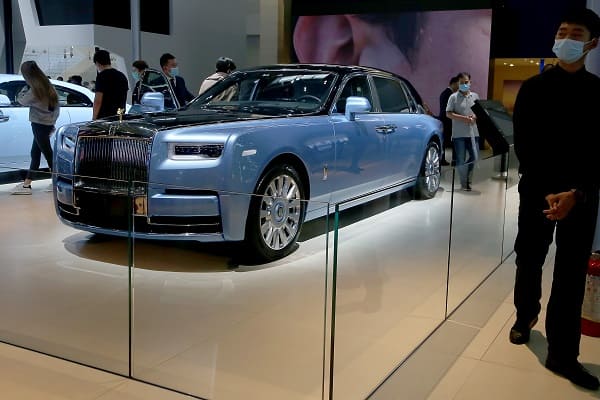 Rolls‑Royce Motor Cars Breaks Sales Record with Unprecedented Figures