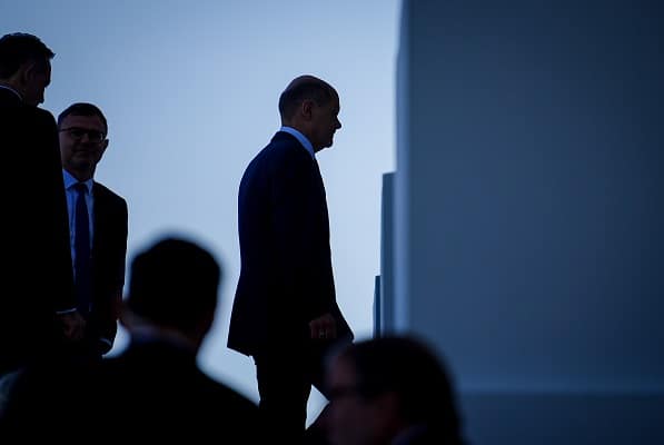 Germany: Europe\’s Ailing Giant Calls for Aid