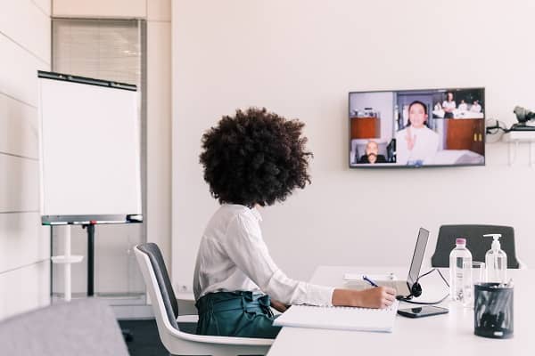 Video chat: A new way to connect and discover the world - London Business News | Londonlovesbusiness.com
