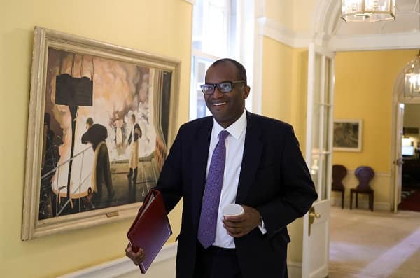 Small Firms Push for New PM to Revive Energy Policy After Cold Treatment
