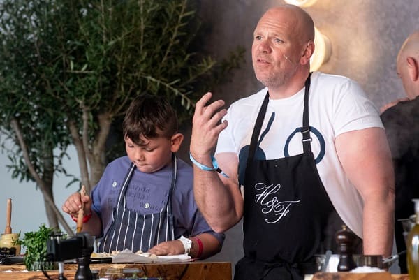 Celebrity Chef\’s Pub Energy Bill Soars to £420,000, Calls for Price Cap