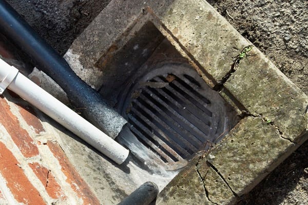 Key signs a business needs urgent drain unblocking - London Business News | Londonlovesbusiness.com
