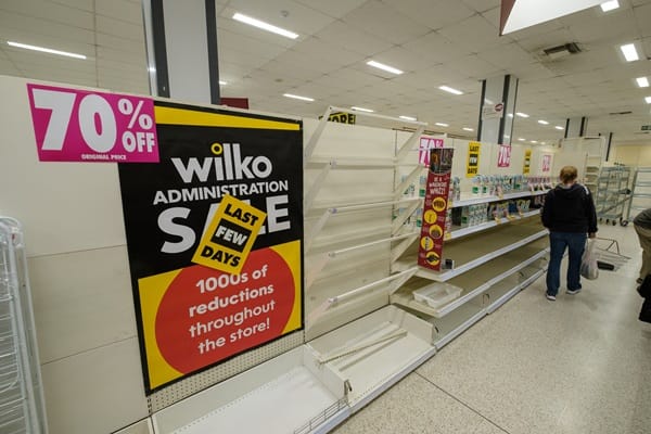 Global Retail Collapse: Over 10,000 Stores Shut, Nearly 120,000 Jobs Lost in 2023