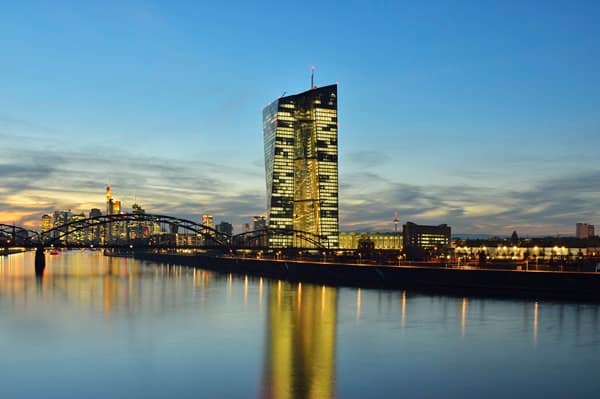 Burning Inflation or Economic Downturn: ECB\’s Critical Crossroads Ahead