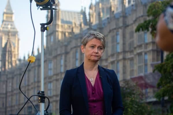 The ‘government are not ‘listening’ by ‘taking legal action to keep open the Bell Hotel’ – London Business News | Londonlovesbusiness.com