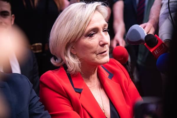 Euro Climbs After French First‑Round Vote