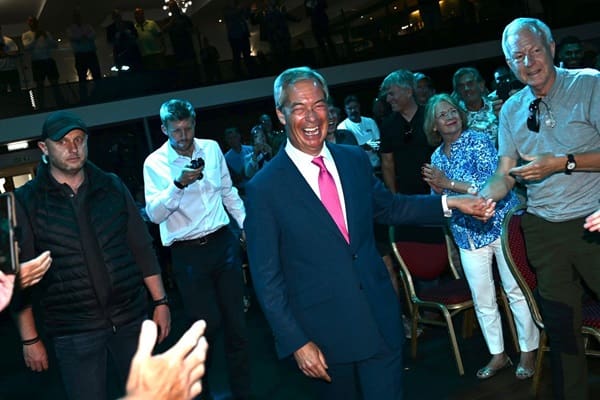 Farage warns Linehan's arrest 'is a warning to US travellers' as the UK is now an 'awful authoritarian' state - London Business News | Londonlovesbusiness.com