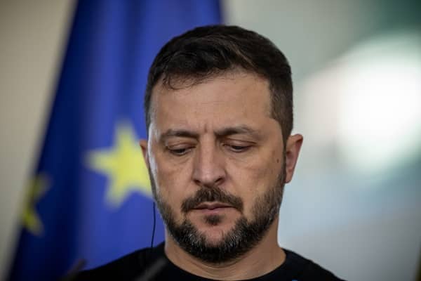 Zelensky survives an assassination attempt by Russian ‘sleeper agent’ in Poland – London Business News | Londonlovesbusiness.com