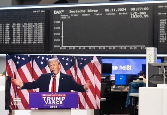 Trump’s Moves Ripple as Yuan Weakens, Dollar Soars, US Yields Rise